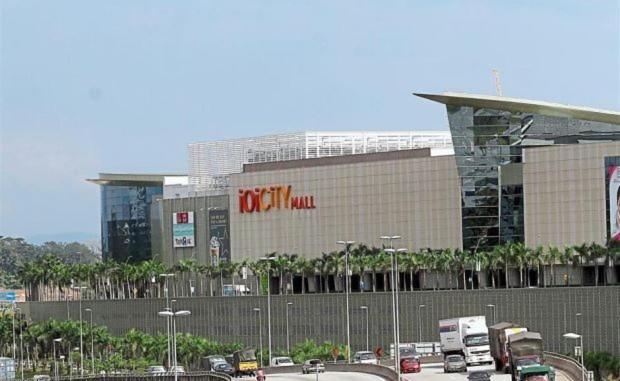 Conezion Residence Putrajaya Nearby Ioi City Mall Екстериор снимка